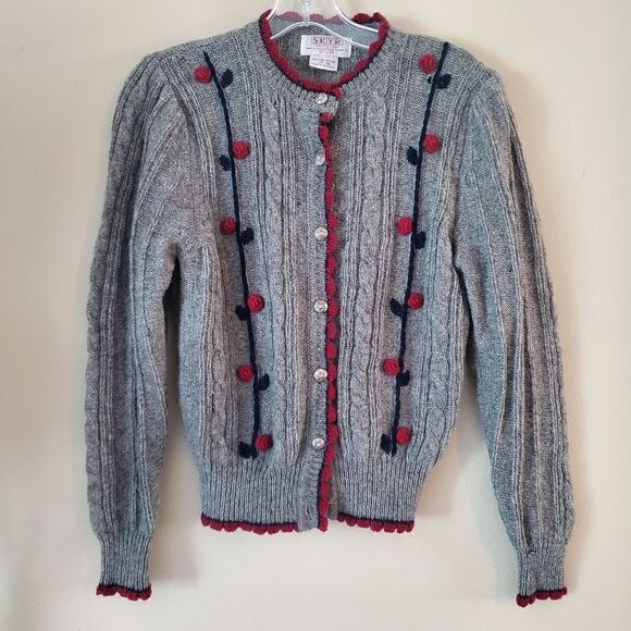 SKYR Sport Wear Vintage Women's Button Down Sweater 100%Wool Cottagecore - Picture 1 of 14